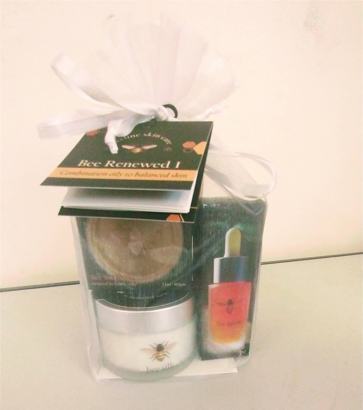 BEELINE Bee Renewed I  Skin care regimen for Dry Skin
